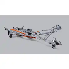 (1350V671T229) Spesialhenger til Pioner Multi III og Multi Pro III. Hengeren er skreddersydd til og konstruert for &aring; h&aring;ndtere det unike skroget p&aring; Pioner Multi III. En kraftig tippvogge bak hjelper med &aring; styre b&aring;ten riktig og trygtved sj&oslash;setting og opptak av din Multi III b&aring;t. Respo 1350P Multi III er godkjent av Pioner Boat AS.