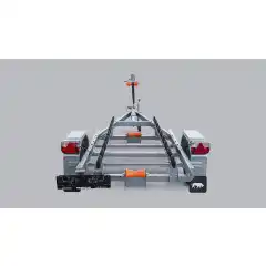 Skjermer og andre komponenter er i h&oslash;ykvalitetsst&aring;l med belegg i Magnelis&reg;, som er 3 ganger mer motstandsdyktig mot korrosjon enn vanlig st&aring;l som brukes.<br />
Rulleskinner gj&oslash;r at b&aring;ten til &aring; ligge st&oslash;dig og sk&aring;nsomt p&aring; hengeren. Egner seg for RIB b&aring;ter som BRIG, GRAND og andre.