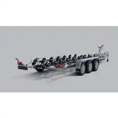 V&aring;r flaggskip b&aring;thenger! Denne multirullehengeren med tre aksler og en ultrasterk, galvanisert ramme er designet for ekstreme forhold. Akselposisjonen er justerbar for &aring; finne riktig tyngdepunkt, og det selvjusterende rullesystemet sikrer en mye jevn nere og tryggere av- og p&aring;lasting av b&aring;ten. P&aring; grunn av frav&aelig;ret av kj&oslash;lruller er denne hengeren ogs&aring; egnet for b&aring;ter med ikke-standard skrog.<br />
<b>*Offisiell lastekapasitet for hengeren: 2417 kg, teknisk lastekapasitet: 4317 kg.</b>