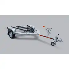 En vannscootertilhenger designet for de mest krevende brukerne. Den ekstremt robuste og slitesterke sveisede st&aring;lrammen og bladfj&aelig;rakselen gj&oslash;r den b&aring;de sterk og komfortabel p&aring; samme tid. Spesialdesignede skjermer som du kan st&aring; p&aring;, gir deg &oslash;kt funksjonalitet og bekvemmelighet. Vannscooterholderne kan enkelt justeres etter dine behov og vinsjen gj&oslash;r det enkelt &aring; laste og losse vannscooteren.