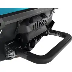 G&aring; enkelt av og p&aring; vannscooteren med denne innfellbare badestigen som gir en smidig overgang mellom land og sj&oslash;. Den fj&aelig;rbelastede konstruksjonen holder stigen i oppfelt posisjon n&aring;r den ikke er i bruk, og direkte bolt-on-montering gj&oslash;r installasjonen rask og enkel, med s&oslash;ml&oslash;s integrering p&aring; kj&oslash;ret&oslash;yet.