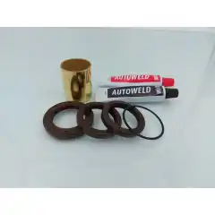 <p data-end="395" data-start="143">Dette reparasjonskittet er utviklet for <strong data-end="221" data-start="183">Sea-Doo Spark modeller opptil 2015</strong>, hvor <strong data-end="289" data-start="228">Output Sleeve p&aring; kamakselen ikke er utbyttbar fra fabrikk</strong>. Kittet gj&oslash;r det mulig &aring; reparere slitasje p&aring; PTO-delen av kamakselen uten &aring; m&aring;tte bytte hele kamakselen.</p>

<p data-end="571" data-start="397">Dette er en praktisk l&oslash;sning for et kjent slitasjepunkt p&aring; tidlige Spark-motorer, og kan gi en <strong data-end="524" data-start="492">betydelig kostnadsbesparelse</strong> sammenlignet med &aring; erstatte komplett kamaksel.</p>

<p data-end="705" data-start="573">Reparasjonen utf&oslash;res ved &aring; bearbeide PTO-omr&aring;det p&aring; eksisterende kamaksel og montere den nye l&oslash;sningen i henhold til instruksjonene.</p>

<hr data-end="710" data-start="707" />
<h2 data-end="725" data-start="712">Passer til</h2>

<ul data-end="815" data-start="726">
	<li data-end="764" data-start="726">
	<p data-end="764" data-start="728">Sea-Doo Spark opptil <strong data-end="764" data-start="749">2015 modell</strong></p>
	</li>
	<li data-end="815" data-start="765">
	<p data-end="815" data-start="767">Motorer hvor <strong data-end="815" data-start="780">Output Sleeve ikke er utbyttbar</strong></p>
	</li>
</ul>

<hr data-end="820" data-start="817" />
<h2 data-end="833" data-start="822">Fordeler</h2>

<ul data-end="986" data-start="834">
	<li data-end="886" data-start="834">
	<p data-end="886" data-start="836">Rimeligere l&oslash;sning enn &aring; bytte komplett kamaksel</p>
	</li>
	<li data-end="952" data-start="887">
	<p data-end="952" data-start="889">Reparasjon av et kjent slitasjepunkt p&aring; tidlige Spark-motorer</p>
	</li>
	<li data-end="986" data-start="953">
	<p data-end="986" data-start="955">Bevarer eksisterende kamaksel</p>
	</li>
</ul>

<hr data-end="991" data-start="988" />
<h2 data-end="1005" data-start="993">Montering</h2>

<p data-end="1098" data-start="1006">Installasjonsinstruksjoner f&oslash;lger med kittet og vil ogs&aring; v&aelig;re tilgjengelige p&aring; v&aring;r nettside <strong>(se nederst p&aring; siden under Lenker)</strong>.</p>

<p data-end="1252" data-start="1100">Montering krever teknisk kompetanse og riktig verkt&oslash;y. Dersom du er usikker p&aring; installasjonen anbefales det at arbeidet utf&oslash;res av kvalifisert verksted.</p>

<hr data-end="1257" data-start="1254" />
<h2 data-end="1280" data-start="1259">Viktig informasjon</h2>

<p data-end="1469" data-start="1282">Dette produktet er <strong data-end="1353" data-start="1301">ikke produsert eller levert av BRP eller Sea-Doo</strong>.<br data-end="1357" data-start="1354" />
Produktet er et <strong data-end="1396" data-start="1373">ettermarkedsprodukt</strong> utviklet som en reparasjonsl&oslash;sning for kompatible Sea-Doo Spark motorer.</p>

<p data-end="1542" data-start="1471">Alle varemerker og modellnavn brukes kun for &aring; beskrive kompatibilitet.</p>

<p data-end="1794" data-start="1544">⚠️ Produktet inneb&aelig;rer modifikasjon av originale komponenter.<br data-end="1608" data-start="1605" />
<strong data-end="1642" data-start="1608">Montering skjer p&aring; eget ansvar</strong>, og Vestfold Maritim AS er ikke ansvarlig for feilmontering eller eventuelle skader som oppst&aring;r i forbindelse med installasjon eller bruk av produktet.</p>
